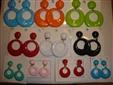 BOUCLES D`OREILLE DE PLASTIQUE DE FLAMENCO